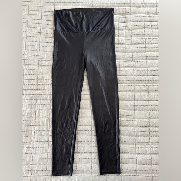 Forever 21 Women’s (M) Faux Leather Leggings - Picture 3 of 5